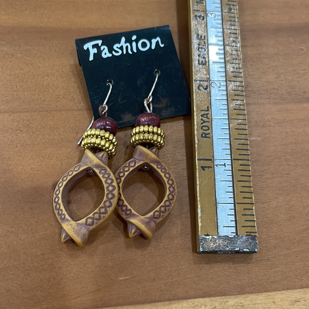 Dangle Earrings - Picture 3 of 4
